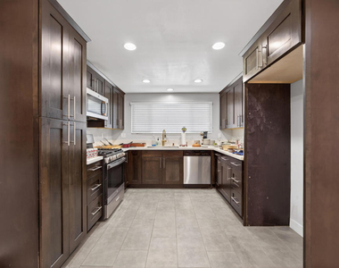 4351 Frost Drive - Photo Thumbnail 9