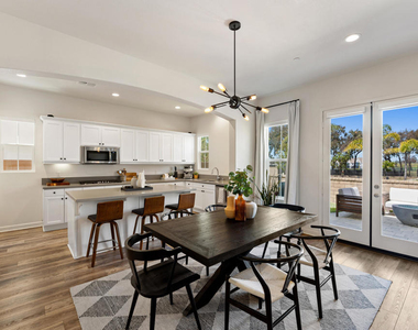 2353 Nicklaus Street - Photo Thumbnail 10