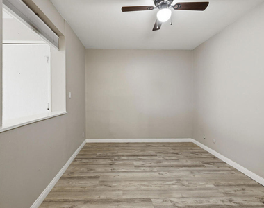 28947 E Thousand Oaks Boulevard - Photo Thumbnail 6