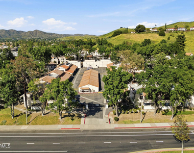 28947 E Thousand Oaks Boulevard - Photo Thumbnail 21