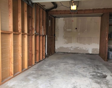 2422 Seahorse Avenue - Photo Thumbnail 25