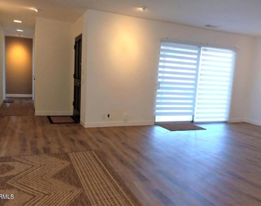 2422 Seahorse Avenue - Photo Thumbnail 9
