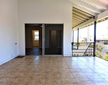 2422 Seahorse Avenue - Photo Thumbnail 23