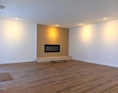 2422 Seahorse Avenue - Photo Thumbnail 4