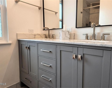 2422 Seahorse Avenue - Photo Thumbnail 20