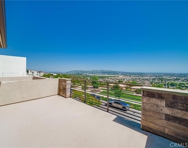 438 Sycamore Dr. - Photo Thumbnail 14