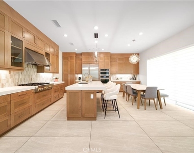 438 Sycamore Dr. - Photo Thumbnail 9