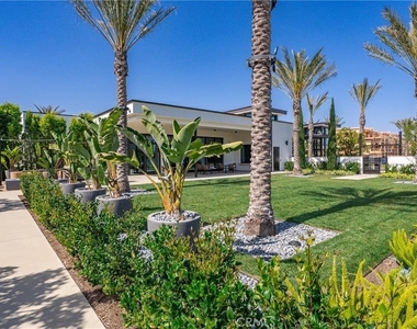 438 Sycamore Dr. - Photo Thumbnail 19