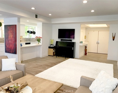 11700 Iowa Avenue - Photo Thumbnail 6