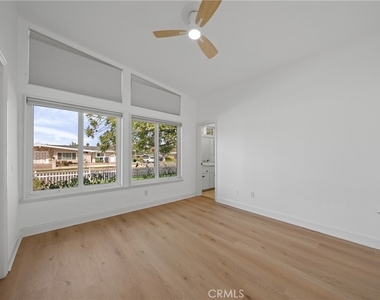 23000 Brenford - Photo Thumbnail 16
