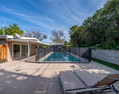 23000 Brenford - Photo Thumbnail 30