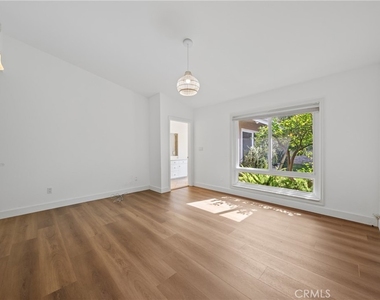 23000 Brenford - Photo Thumbnail 19