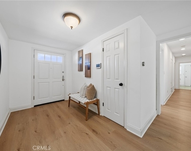 23000 Brenford - Photo Thumbnail 5