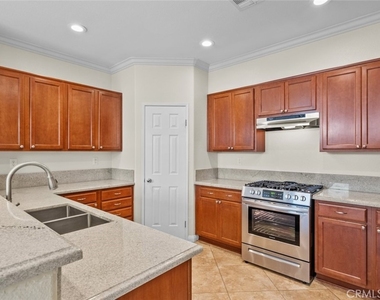 2658 Greenwood Court - Photo Thumbnail 16