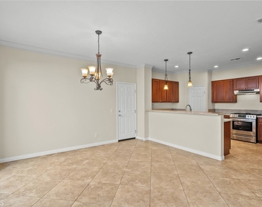 2658 Greenwood Court - Photo Thumbnail 14