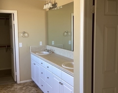 5819 W Avenue K9 - Photo Thumbnail 18