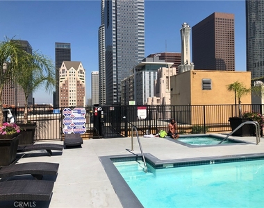 312 W 5th Street - Photo Thumbnail 16