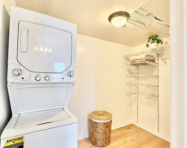 312 W 5th Street - Photo Thumbnail 3