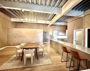 312 W 5th Street - Photo Thumbnail 7
