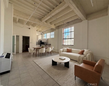 312 W 5th Street - Photo Thumbnail 1