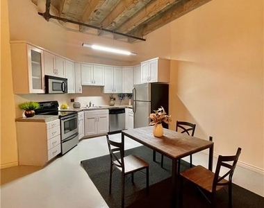 312 W 5th Street - Photo Thumbnail 1