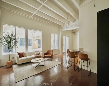 312 W 5th Street - Photo Thumbnail 1