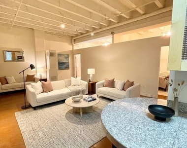 312 W 5th Street - Photo Thumbnail 5