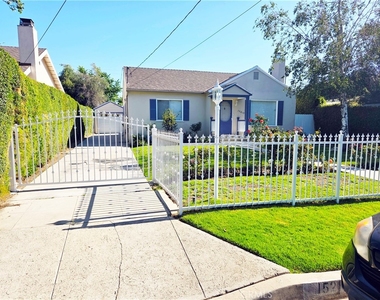 15219 Wyandotte - Photo Thumbnail 20