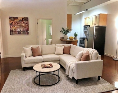312 W 5th Street - Photo Thumbnail 1