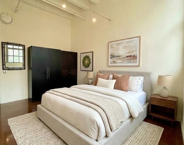 312 W 5th Street - Photo Thumbnail 6