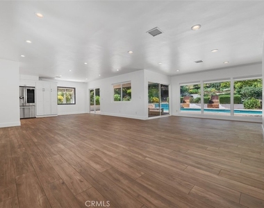 3813 Eddingham - Photo Thumbnail 2