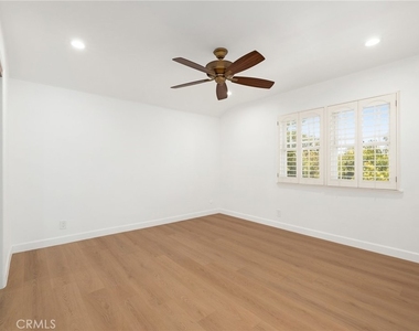 22204 Avenue San Luis - Photo Thumbnail 13