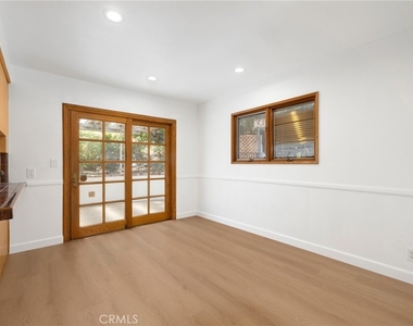 22204 Avenue San Luis - Photo Thumbnail 8
