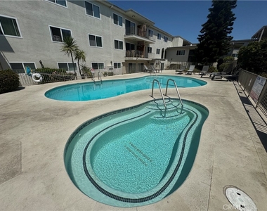 4160 W 182nd Street - Photo Thumbnail 3
