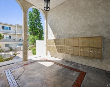 4160 W 182nd Street - Photo Thumbnail 1