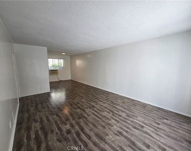 439 S Le Doux Road - Photo Thumbnail 17