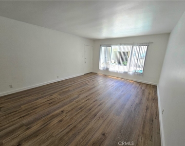 439 S Le Doux Road - Photo Thumbnail 3