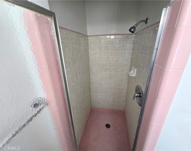 439 S Le Doux Road - Photo Thumbnail 16