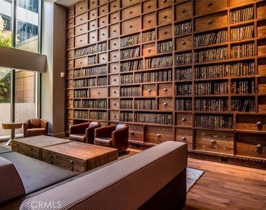 100 Van Ness Avenue - Photo Thumbnail 19