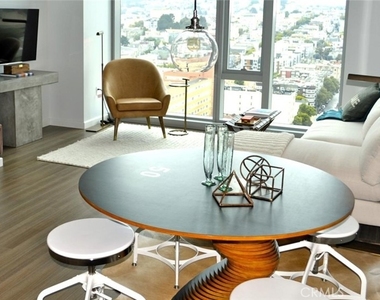 100 Van Ness Avenue - Photo Thumbnail 9