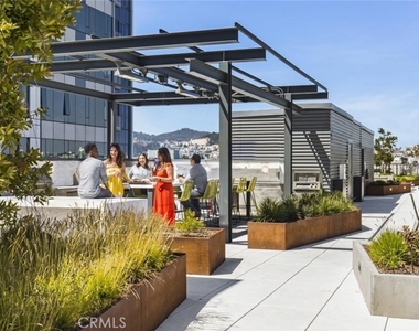 100 Van Ness Avenue - Photo Thumbnail 26