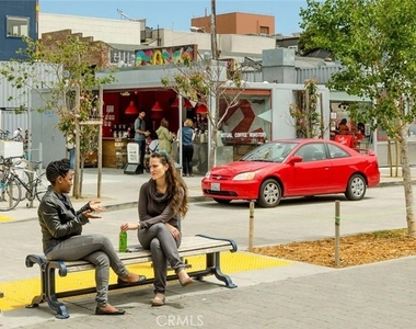 100 Van Ness Avenue - Photo Thumbnail 43