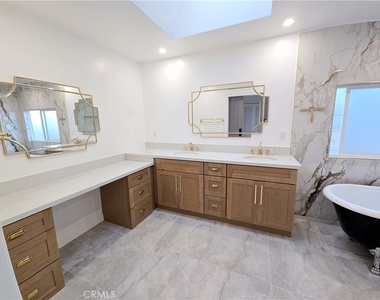 341 Avenida Atezada - Photo Thumbnail 11