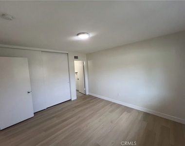 5444 Cajon - Photo Thumbnail 8