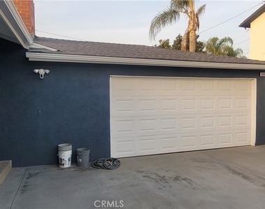 1605 E Santa Ana - Photo Thumbnail 3