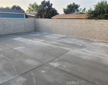 1605 E Santa Ana - Photo Thumbnail 36