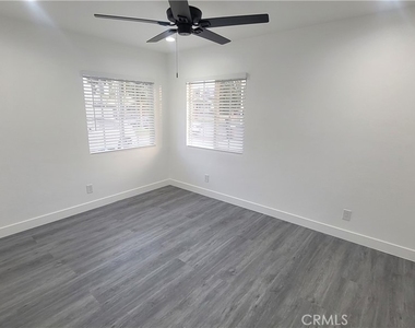 1605 E Santa Ana - Photo Thumbnail 33