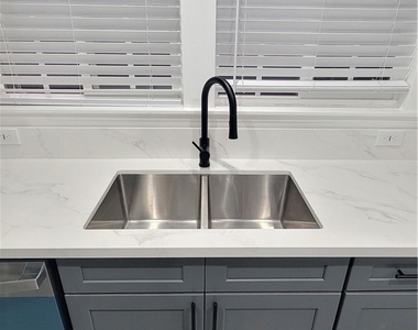 1605 E Santa Ana - Photo Thumbnail 11