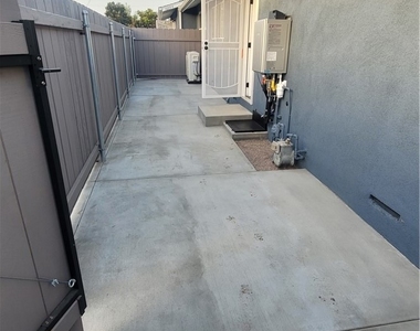 1605 E Santa Ana - Photo Thumbnail 22