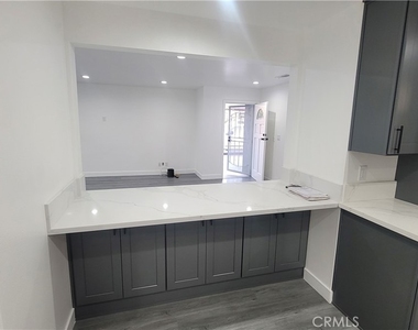 1605 E Santa Ana - Photo Thumbnail 17